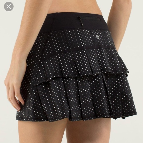 lululemon athletica Dresses & Skirts - Lululemon Skirt size 4